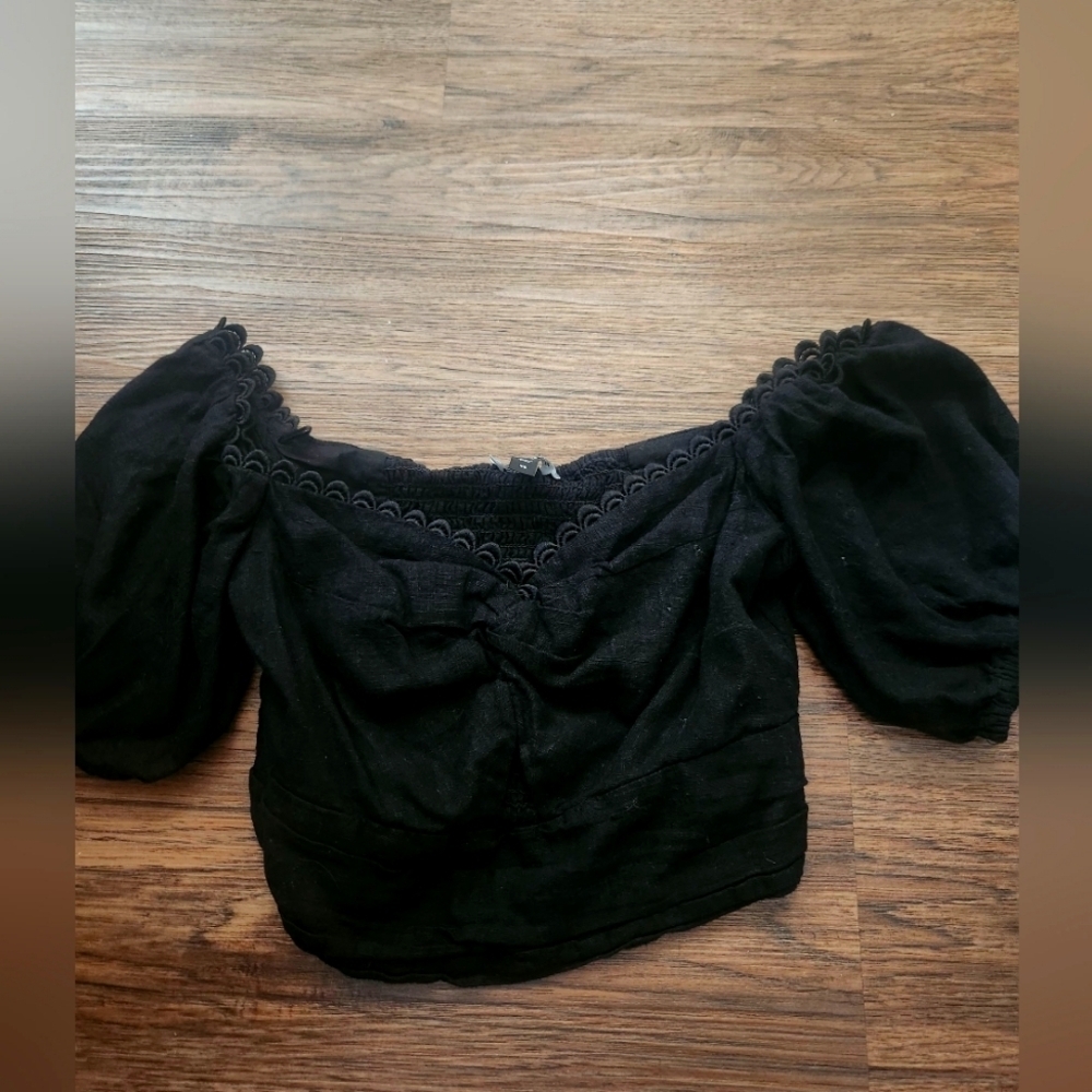 Express puff sleeve crop top